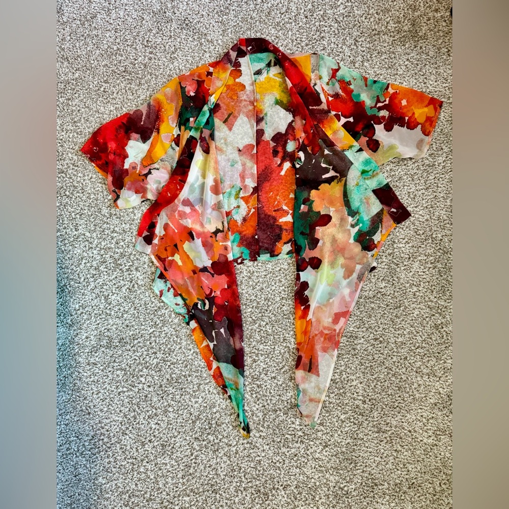 Colorful coverup - Picture 2 of 3